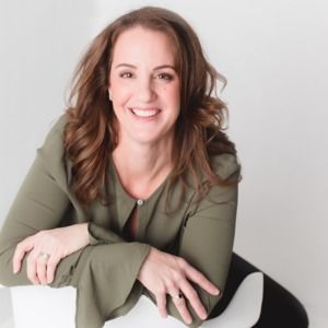 Meet your Posher, Carolyn